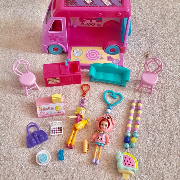 Polly Pocket Purple Food Truck with 2 Doll Keychains, Necklace and Furniture - Picture 2 of 7